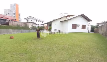 Casa com 3 quartos à venda no Santa Terezinha, Brusque  por R$ 3.940.000