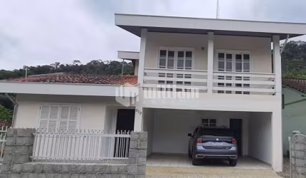 Casa com 4 quartos à venda no Cedrinho, Brusque , 170 m2 por R$ 599.000