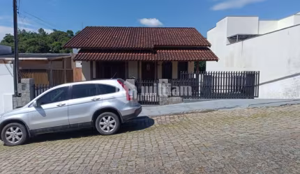 Casa com 3 quartos à venda no Jardim Maluche, Brusque , 180 m2 por R$ 1.380.000