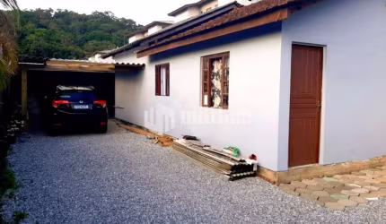 Casa com 3 quartos à venda no Limeira Baixa, Brusque , 75 m2 por R$ 345.000