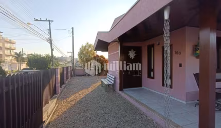 Casa com 5 quartos à venda no Jardim Maluche, Brusque , 230 m2 por R$ 1.500.000