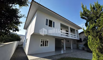 Casa com 4 quartos à venda no Jardim Maluche, Brusque , 278 m2 por R$ 1.249.000