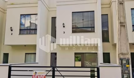 Casa com 2 quartos à venda no Limeira Baixa, Brusque , 54 m2 por R$ 290.000