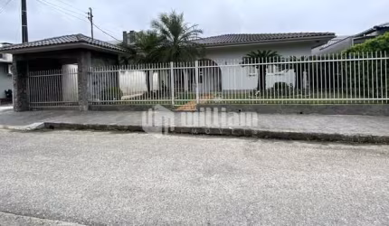 Casa com 3 quartos à venda no Santa Rita, Brusque  por R$ 1.272.000