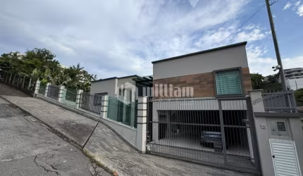 Casa com 4 quartos à venda no Centro I, Brusque , 385 m2 por R$ 2.950.000