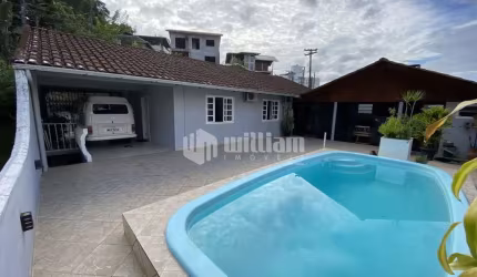 Casa com 3 quartos à venda no Guarani, Brusque , 450 m2 por R$ 850.000