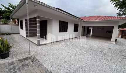 Casa com 4 quartos para alugar no Limoeiro, Brusque  por R$ 4.000