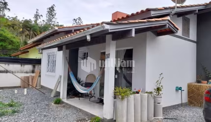 Casa com 3 quartos à venda no Limeira Baixa, Brusque  por R$ 450.000