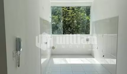 Apartamento com 2 quartos para alugar no Rio Branco, Brusque  por R$ 1.350