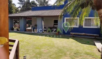 Imperdível oportunidade de adquirir uma casa de luxo no Condomínio Lagoinha em Jacareí-SP, com 3 quartos, 2 suítes e 6 vagas de garagem!