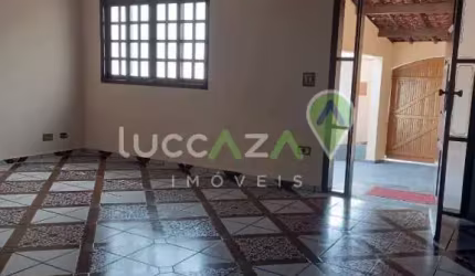 Casa com 3 quartos à venda na Avenida Arary Siqueira Moscatello, 237, Jardim do Portal, Jacareí por R$ 393.000