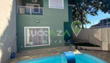 Casa de Luxo à Venda ou Locação em Jacareí-SP - 4 quartos, 3 suítes, 2 salas, 5 banheiros, 2 vagas de garagem, 190m² - Imperdível!