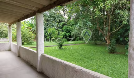 Chácara à venda em Santa Branca-SP, Bairro da Cachoeira: 2 quartos, 1 suíte, 1 sala, 2 banheiros, 8 vagas de garagem, 100m² de área.
