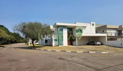 Imponente casa de alto padrão à venda em Jacareí-SP no Condomínio Sunset Garden: 4 quartos, 4 suítes, 3 salas, 6 banheiros, 6 vagas de garagem e 590m² de área