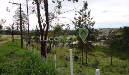 Terreno à venda em Jacareí-SP, Veraneio Ijal: 1.384,09 m² de área! Aproveite essa oportunidade única!