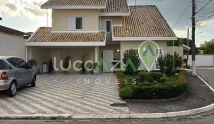 Casa de luxo em condomínio: 4 quartos, 2 suítes, 2 salas, 4 banheiros, 4 vagas de garagem, 440m² - Jacareí, SP.
