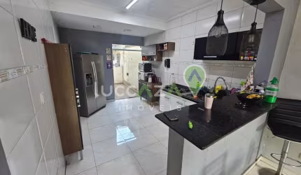 Imóvel de alto padrão à venda em Jacareí-SP, Loteamento Villa Branca: 3 quartos, 1 suíte, 1 sala, 2 banheiros, 2 vagas, 79m².