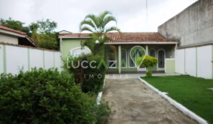 Casa à venda em Jacareí-SP: 2 quartos, 1 sala, 1 banheiro, 3 vagas na Cidade Jardim - 62m² de área!