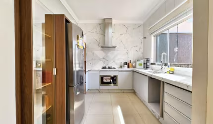 Casa com 3 Quartos, 1 Suíte, 119m² de Área Privativa, À Venda no Terra Bonita