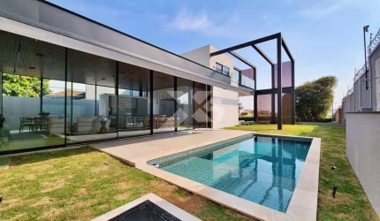 Pitanguá - PITANGUÁ - Casa à venda na zona sul com 3 suítes, piscina e 742m2 de terreno