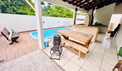Casa para venda possui 160 m² com 3 suítes em Boa Esperança - Cuiabá - MT