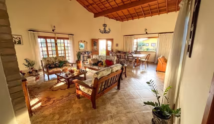 Lindissima Casa em Bom Jesus dos Perdões-SP