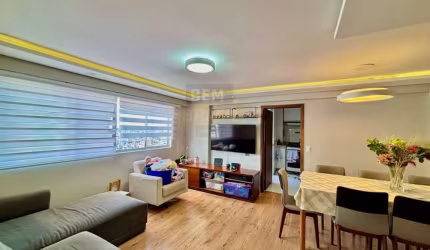 Apartamento 3 Quartos (1 Suíte) no Último Andar - Bacacheri, Curitiba - Varanda e Closet