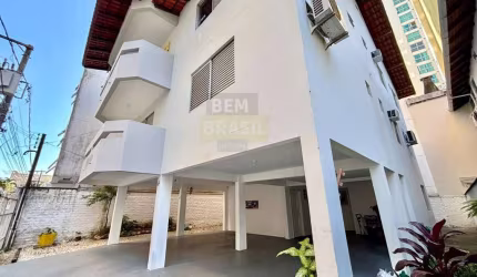 Prédio Exclusivo com 2 Apartamentos amplos no Centro de Balneário Camboriú - Aceita parte em Permuta