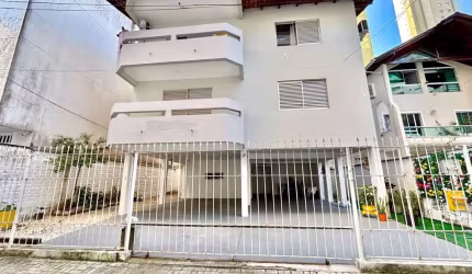 Apartamento 3 Dorms (1 Suíte) no Centro de Balneário Camboriú - 3 Vagas