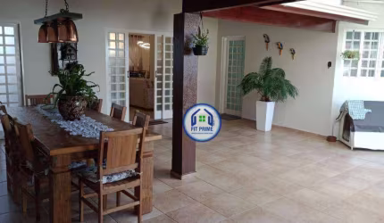 Sobrado com 4 dormitórios à venda, 245 m² por R$ 950.000,00 - Parque São Miguel - São José do Rio Preto/SP