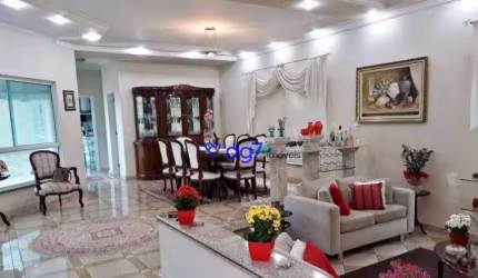Casa de alto padrão  com 3 dormitórios, 3 suítes à venda, 564 m² por R$ 2.650.000 - Parque dos Príncipes - São Paulo/SP