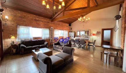 Casa com 5 dormitórios, 2 suites à venda, 2.000 m² por R$ 2.335.000 - Parque Dom Henrique - Cotia/SP/Granja Viana