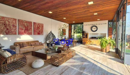 Casa moderna diferenciada com ambientes integrados
