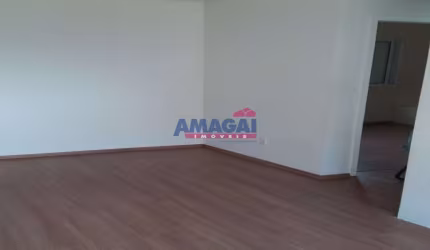 Apartamento com 2 quartos à venda no Jardim Paraíso, Jacareí  por R$ 180.000