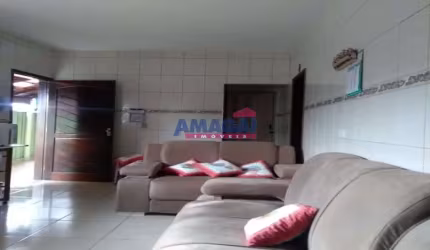Casa com 3 quartos à venda no Parque Santo Antônio, Jacareí  por R$ 403.000
