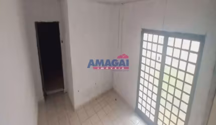 Casa com 2 quartos à venda no Jardim Didinha, Jacareí  por R$ 350.000