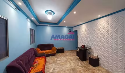 Casa com 4 quartos à venda no Parque dos Príncipes, Jacareí  por R$ 498.000