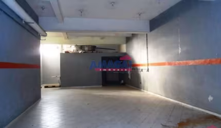 Sala comercial à venda no São João, Jacareí  por R$ 750.000