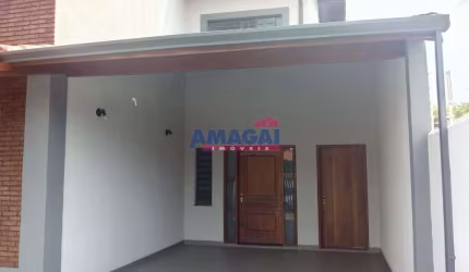 Casa com 3 quartos à venda no Residencial São Paulo, Jacareí  por R$ 680.000