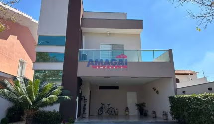 Casa em condomínio fechado com 3 quartos à venda no Jardim Crystal Park, Jacareí  por R$ 1.550.000