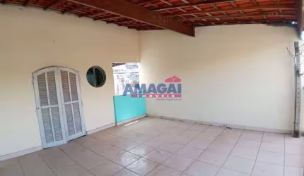 Casa com 2 quartos à venda no Jardim Paraíso, Jacareí  por R$ 280.000