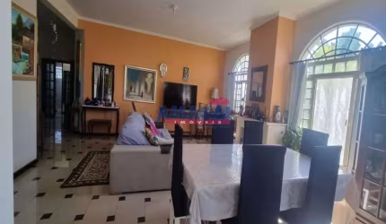 Casa com 4 quartos à venda no Jardim Terras de São João, Jacareí  por R$ 850.000