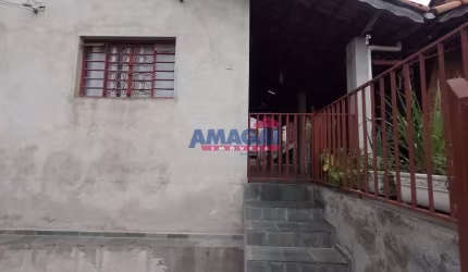 Casa com 4 quartos à venda no Jardim Yolanda, Jacareí  por R$ 400.000