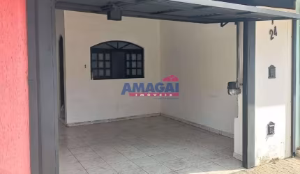 Casa com 2 quartos à venda no Jardim São Luiz, Jacareí  por R$ 424.000