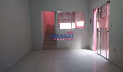 Casa com 2 quartos à venda na Vila São Judas Tadeu, Jacareí  por R$ 230.000