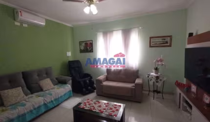 Casa com 3 quartos à venda no Loteamento Villa Branca, Jacareí  por R$ 849.990