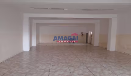Sala comercial à venda no Bandeira Branca, Jacareí  por R$ 300.000