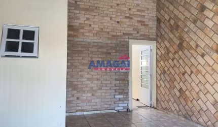 Casa com 2 quartos à venda no Jardim Flórida, Jacareí  por R$ 375.000