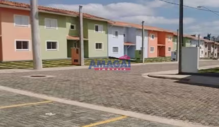 Casa em condomínio fechado com 2 quartos para alugar no Jardim Paulista, São José dos Campos  por R$ 2.200