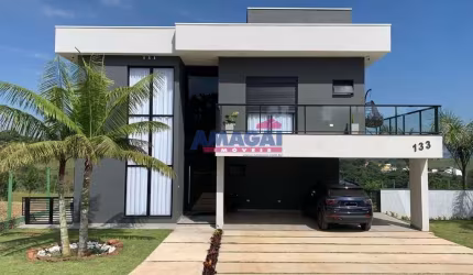 Casa em condomínio fechado com 3 quartos à venda no Loteamento Residencial Parque Lago Dourado, Jacareí  por R$ 2.200.000